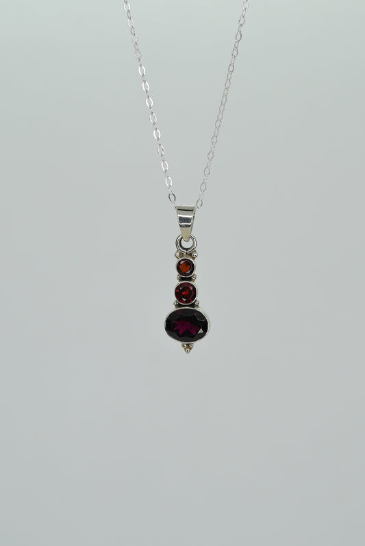 Collier Grenat 3 Pierres en Argent 925 — Passion & Vitalité