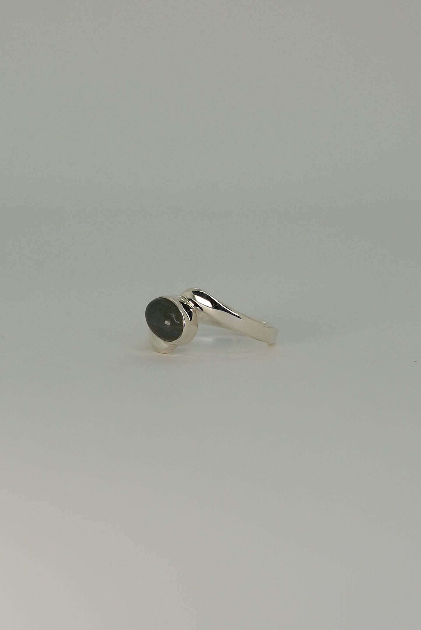 Bague Labradorite en Argent 925 — Protection & Intuition