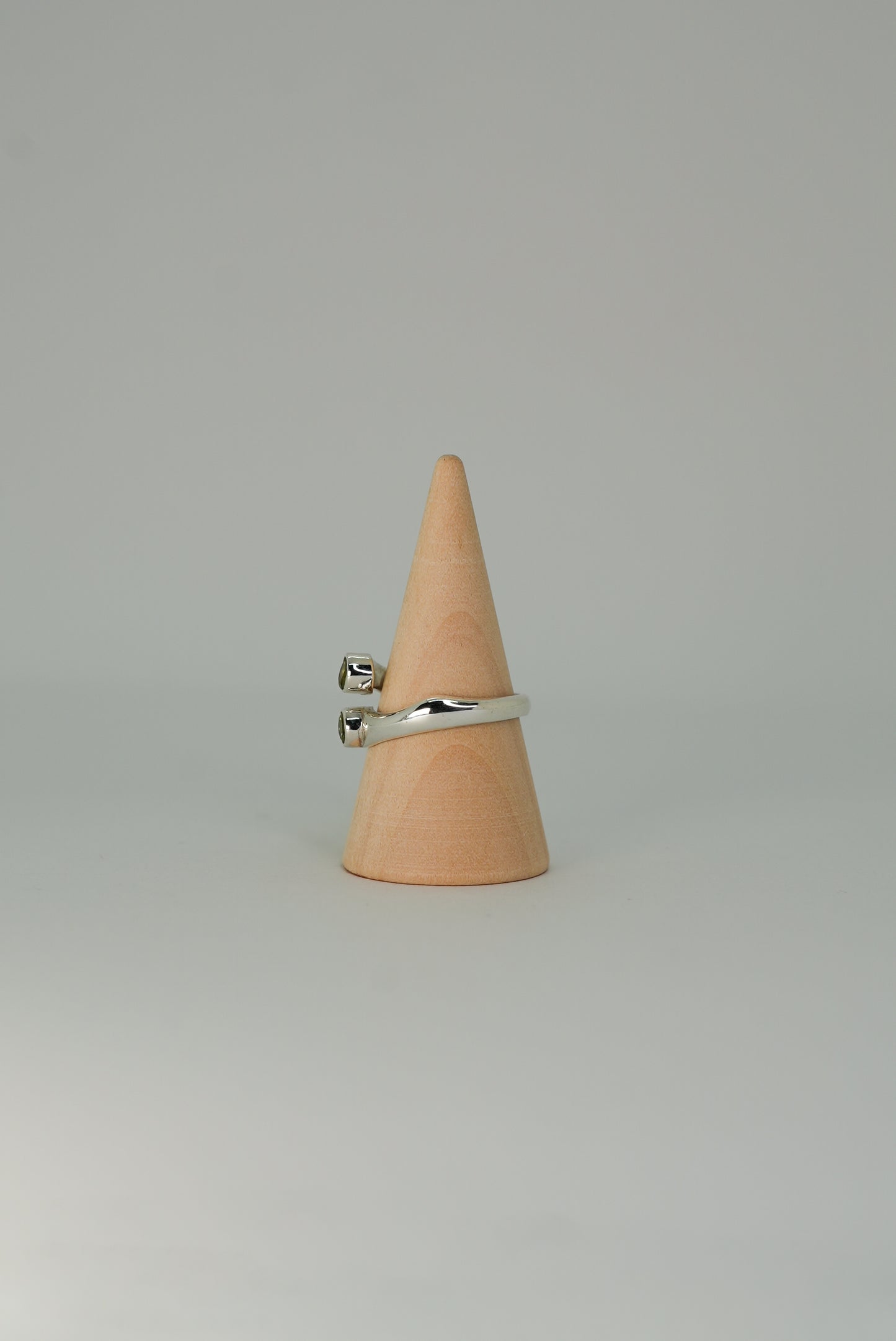 Bague Double Péridot en Argent 925 – Harmonie & Vitalité