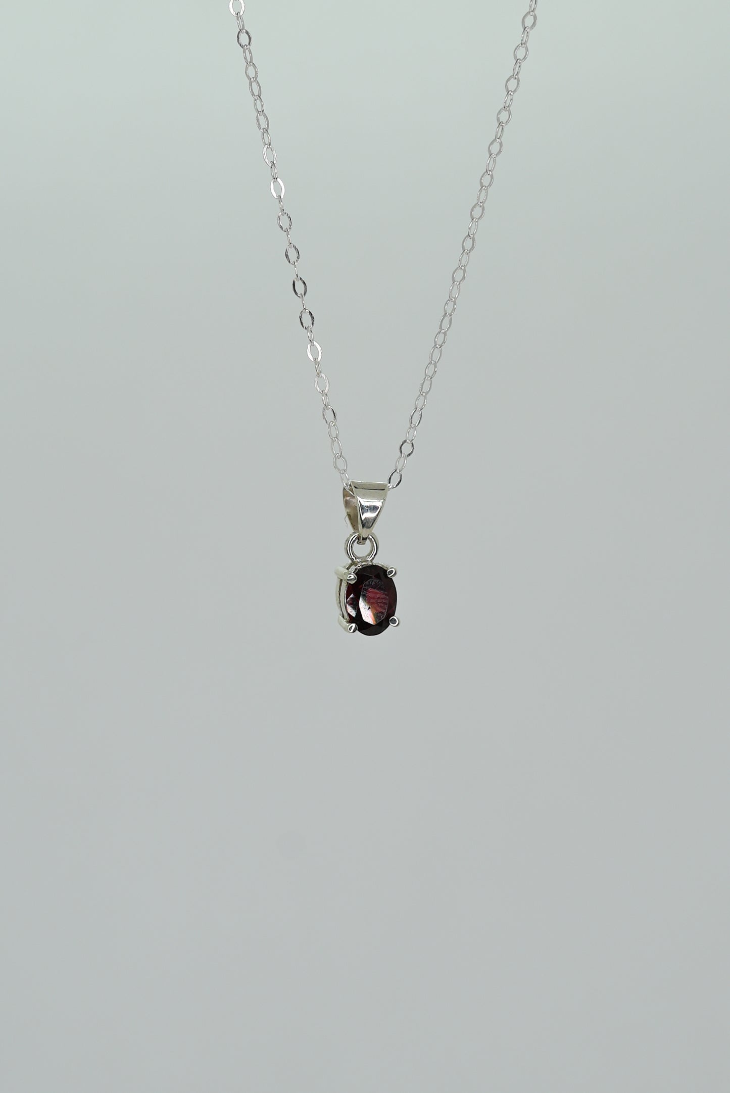 Collier Grenat en Argent 925 — Énergie & Passion