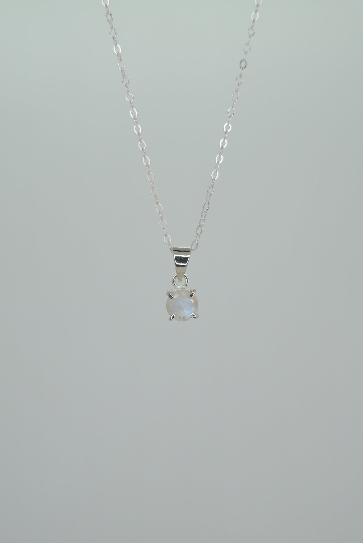 Collier Pierre de Lune en Argent 925 — Féminité & Intuition