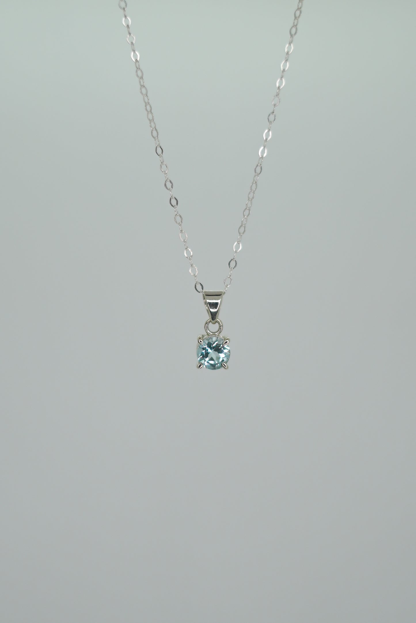 Collier Topaze Bleue en Argent 925 — Sérénité & Communication