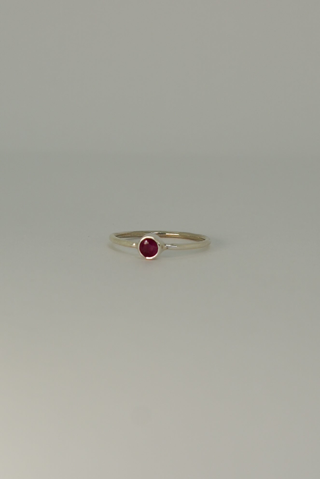 Bague Rubis en Argent 925 – Élégance & Passion