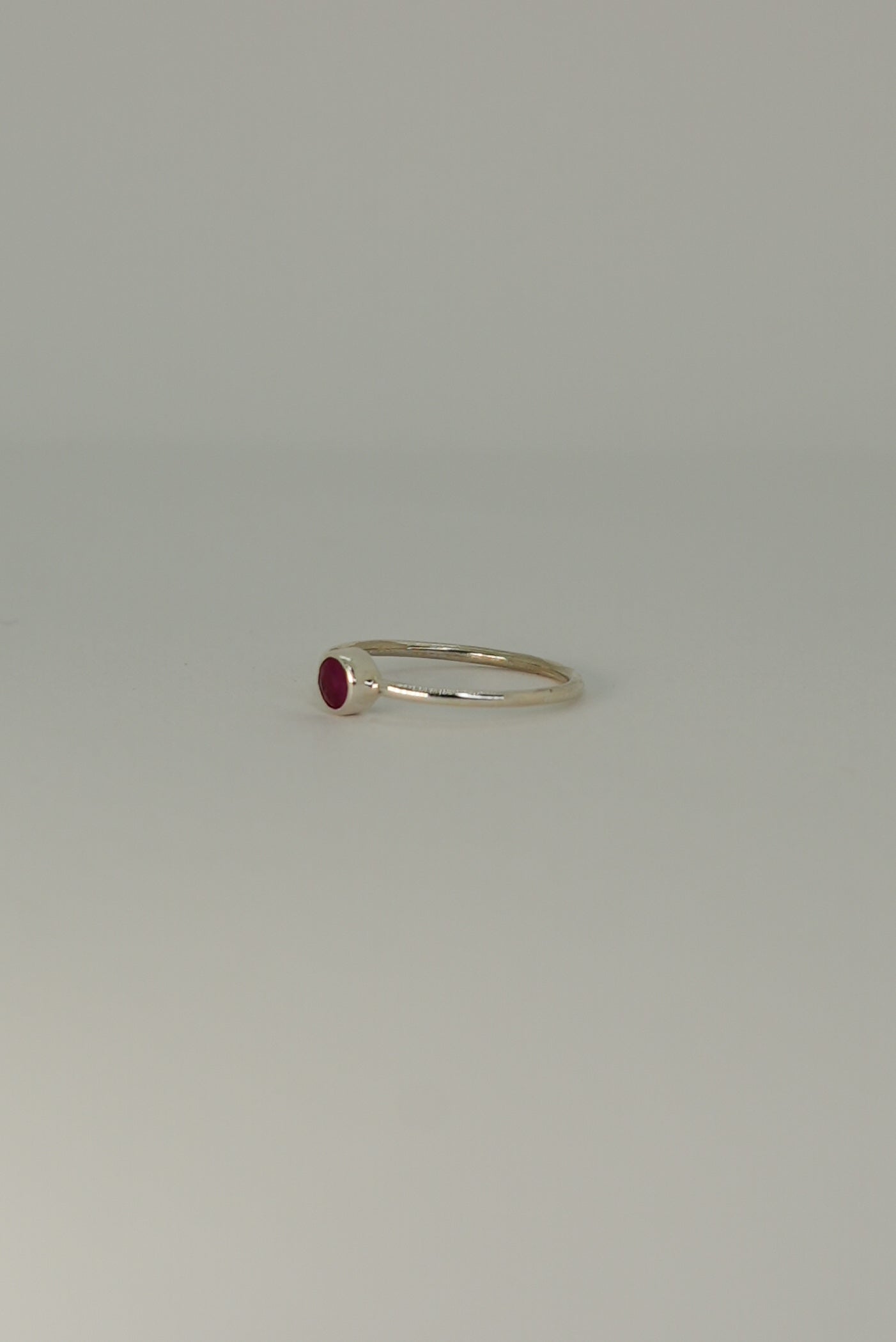 Bague Rubis en Argent 925 – Élégance & Passion