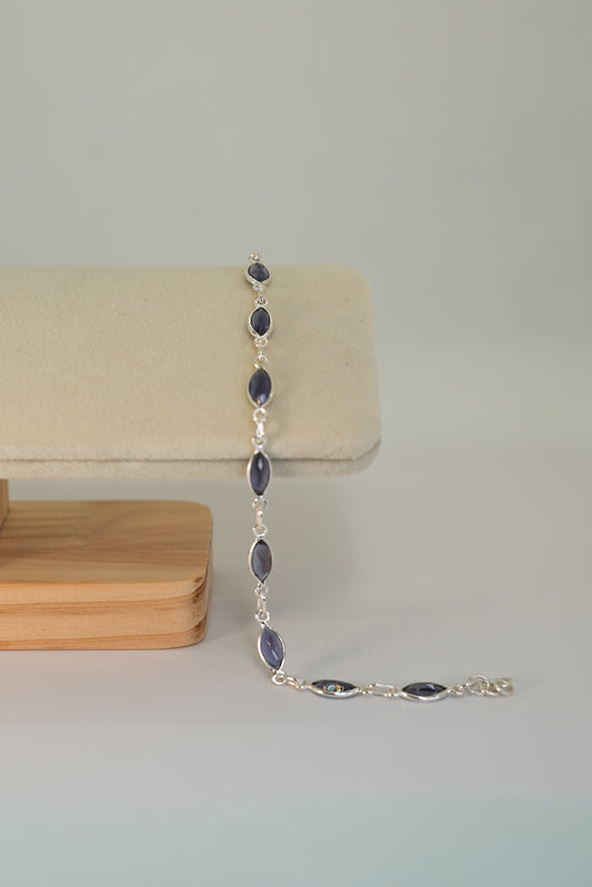Bracelet en Iolite Naturelle en Argent 925 – Clarté & Élégance