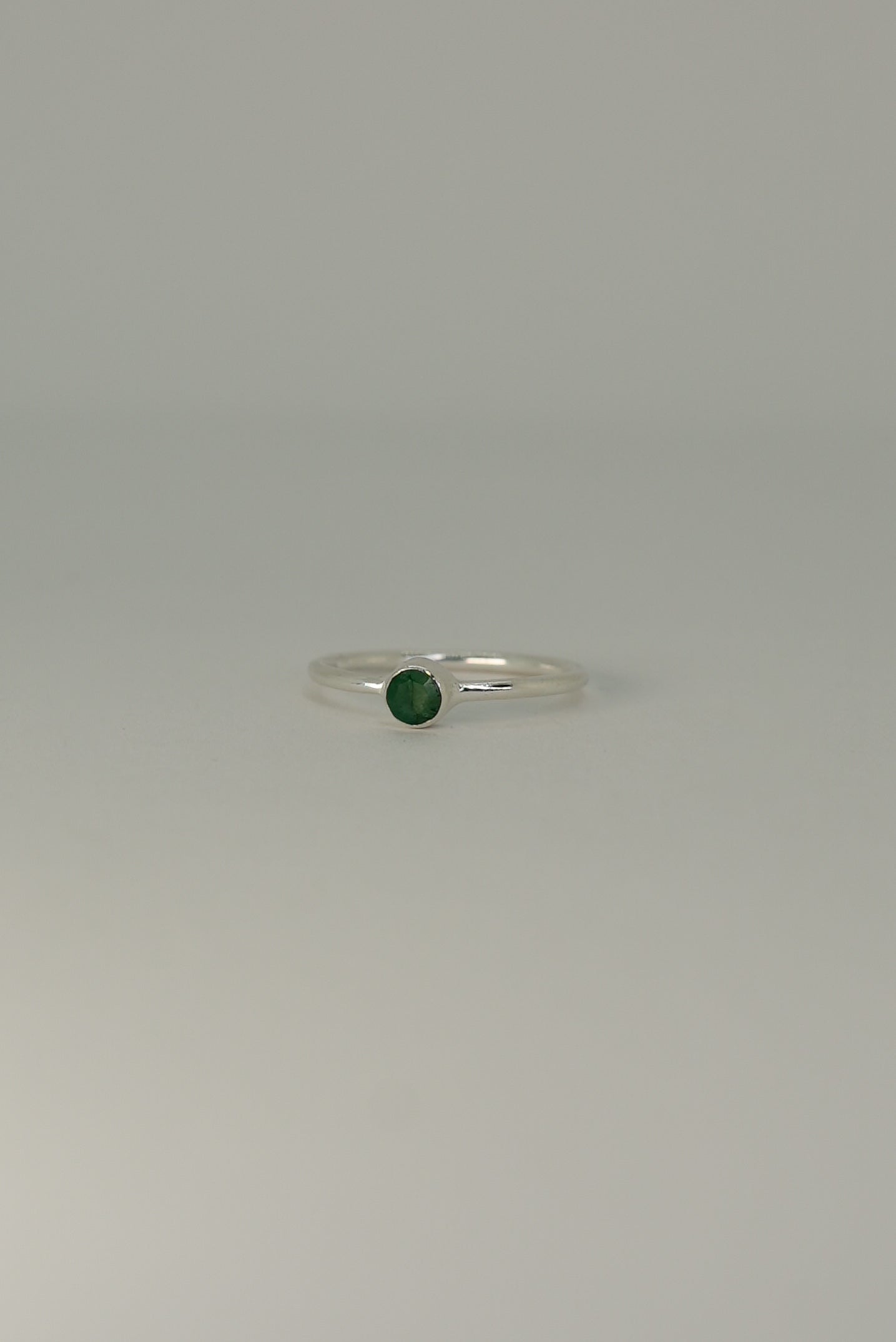 Bague Émeraude en Argent 925 – Raffinement & Harmonie