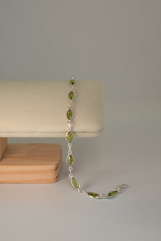 Bracelet Péridot en Argent 925 – Harmonie & Vitalité